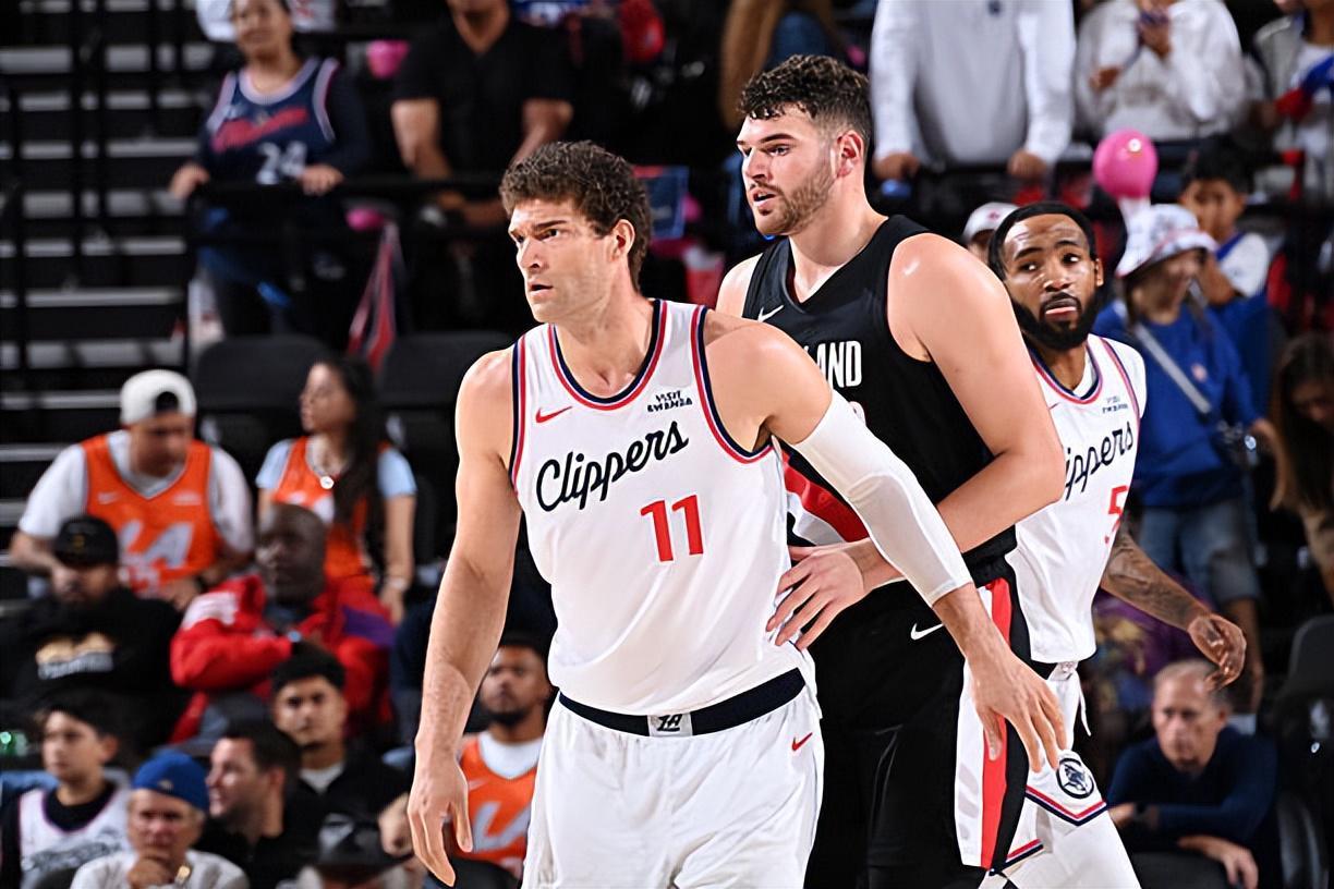 九游体育-看起来数据不差，实际上快船先发内线老将的场上效果很不理想？